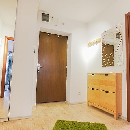 Апартаменты Hideaway Near Parliament Building Бухарест Экстерьер фото